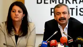 DEM Parti Heyeti Öcalan'la Görüştü